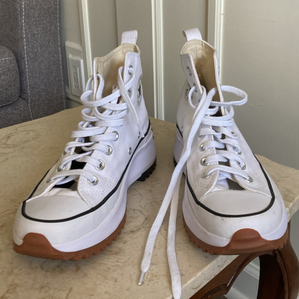 Converse White Platform Run Star Hike Sneakers with Gum & Black Soles - Picture 5 of 6